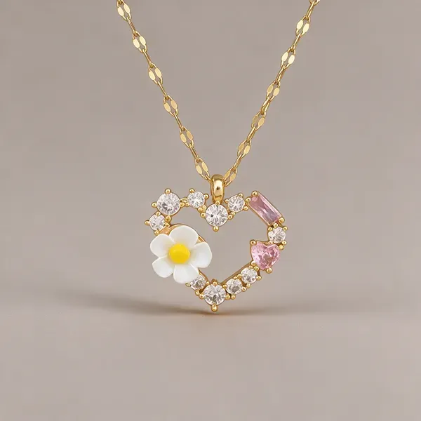 Gold_Alloy_Pendant_Necklace_For_Women