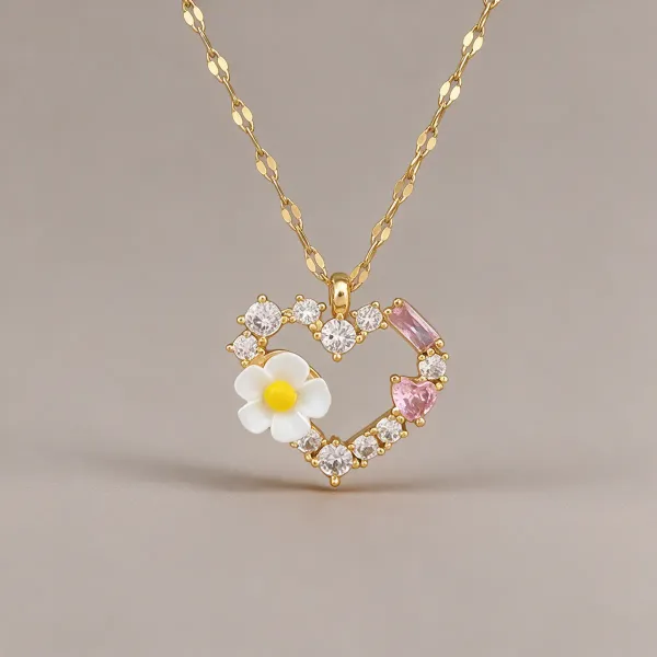 Gold_Alloy_Pendant_Necklace_For_Women
