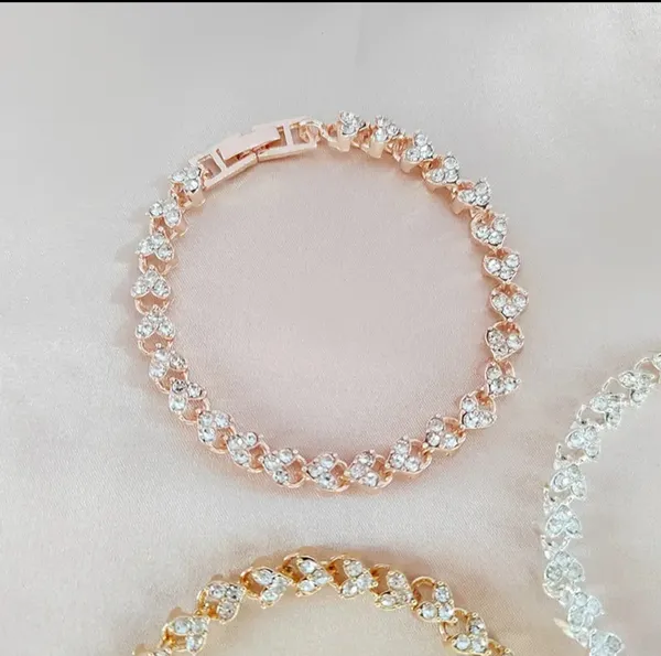 Multicolor_Alloy_Bracelet_For_Women