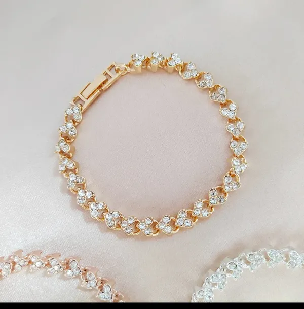 Multicolor_Alloy_Bracelet_For_Women