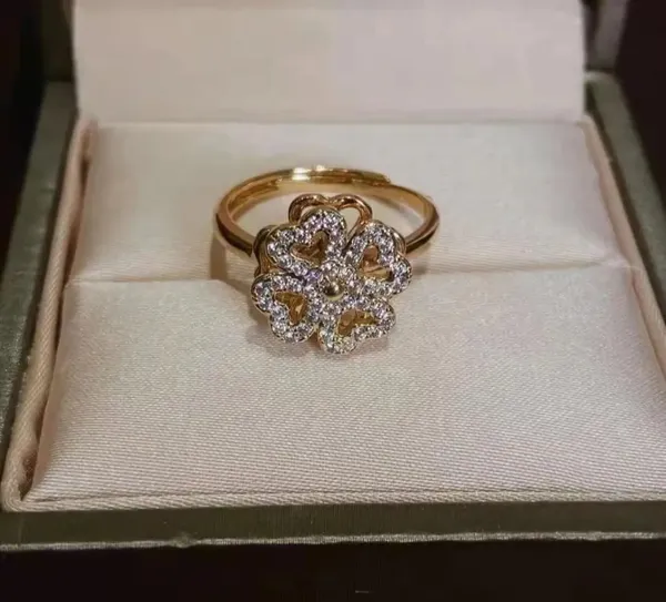 Gold_Alloy_Rings_For_Women
