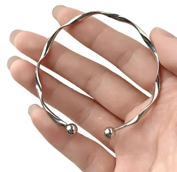 Silver_Alloy_Bracelet_For_Women