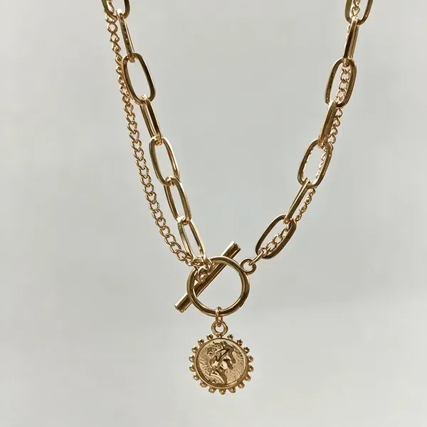 Gold_Alloy_Pendant_Necklace_Set_For_Women