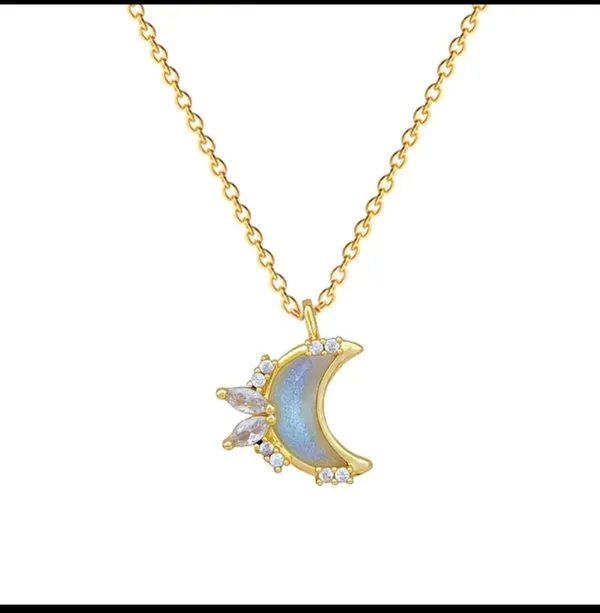 Gold_Alloy_Pendant_Necklace_Set_For_Women