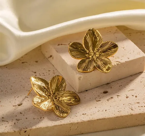 Elegant_Gold_Tone_Flower_Stud_Earrings_For_Women_Textured_Floral_Statement_Jewellery_For_Party_Wedding_Festive_Ethnic_And_Stylish_Everyday_Wear
