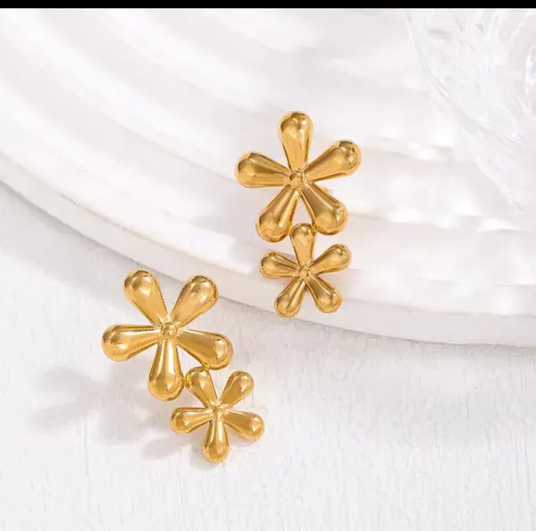 Elegant_Gold_Tone_Double_Flower_Drop_Earrings_For_Women_Floral_Statement_Jewellery_For_Party_Wedding_Festive_Ethnic_And_Stylish_Occasion_Wear