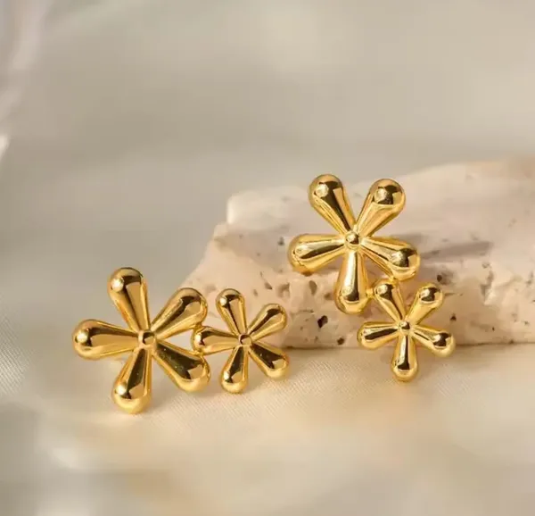 Elegant_Gold_Tone_Double_Flower_Drop_Earrings_For_Women_Floral_Statement_Jewellery_For_Party_Wedding_Festive_Ethnic_And_Stylish_Occasion_Wear