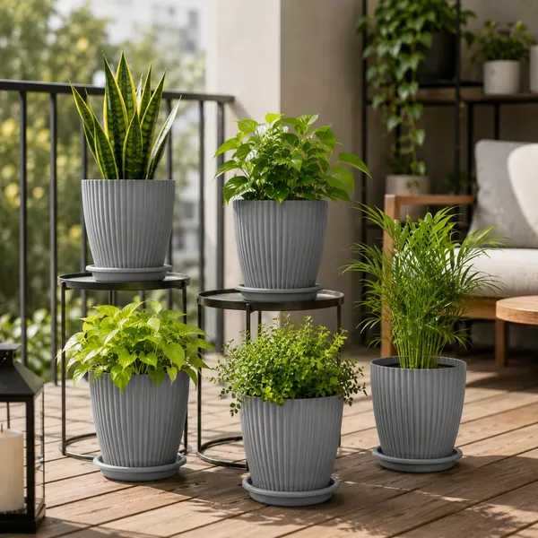 Ribbed_Plastic_Planter_With_Drainage_Tray