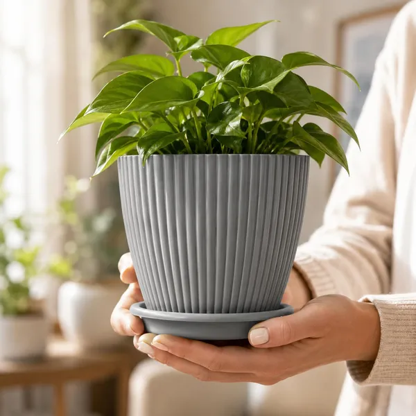 Ribbed_Plastic_Planter_With_Drainage_Tray