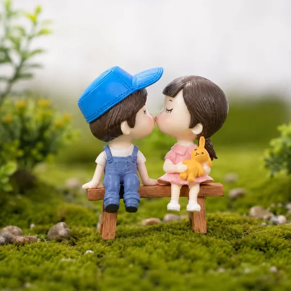 Miniature_Couple_Figurines_With_Bench_Polyresin_Showpiece_-_Pack_of_2