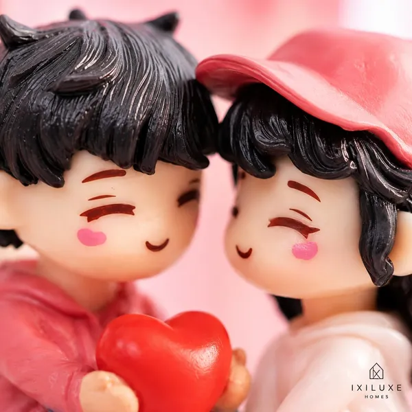 Miniature_Couple_Figurines_-_Pack_of_2