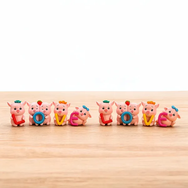 Pig_Miniature_Figurines_Set_-_Pack_of_2