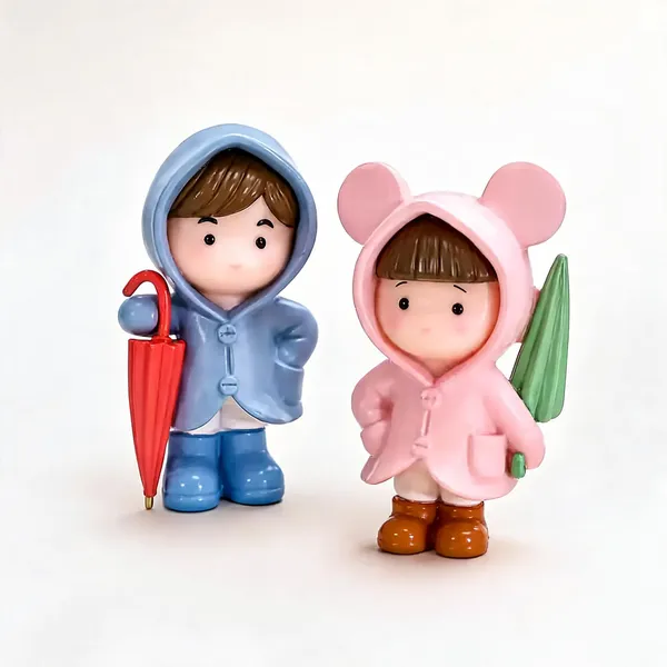Couple_Figurines_With_Umbrella_-_Pack_of_2
