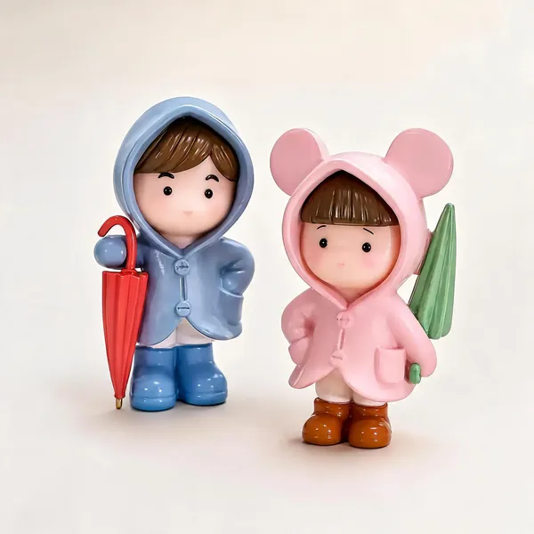 Couple_Figurines_With_Umbrella_-_Pack_of_2