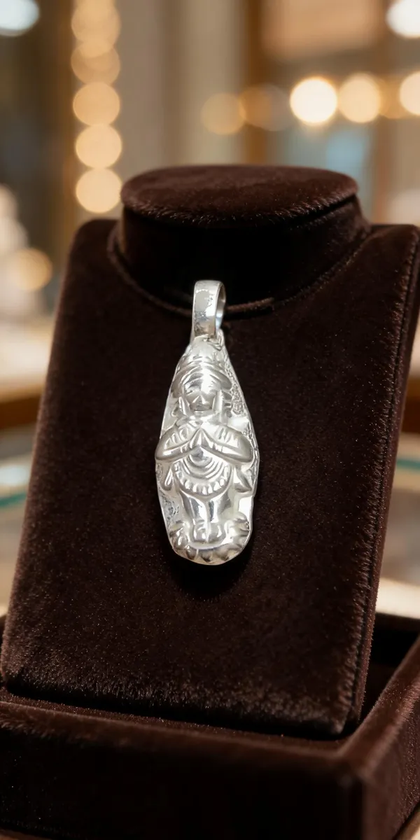 Silver_Metal_Embossed_Deity_Locket_Pendant_For_Unisex