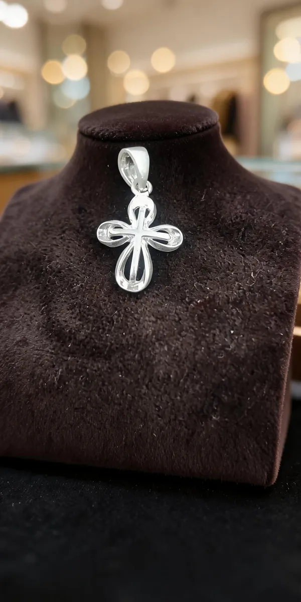 Silver_Metal_Openwork_Cross_Pendant_For_Unisex