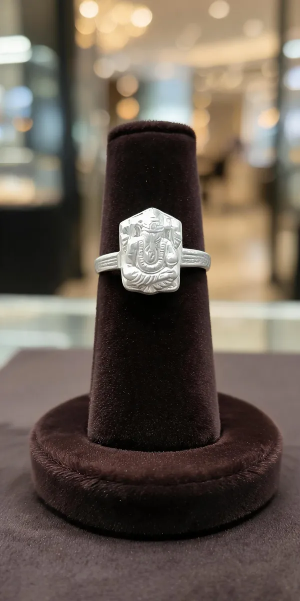 Silver_Metal_Ganesha_Motif_Statement_Ring_For_Unisex