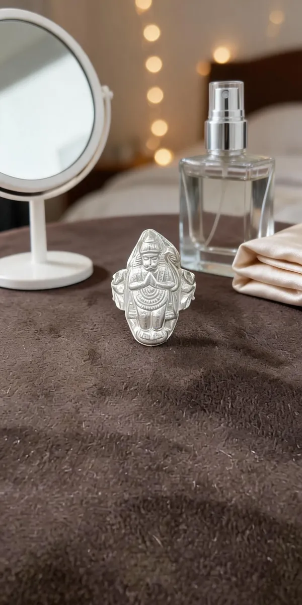 Silver_Metal_Ornate_Religious_Figure_Motif_Ring_For_Unisex