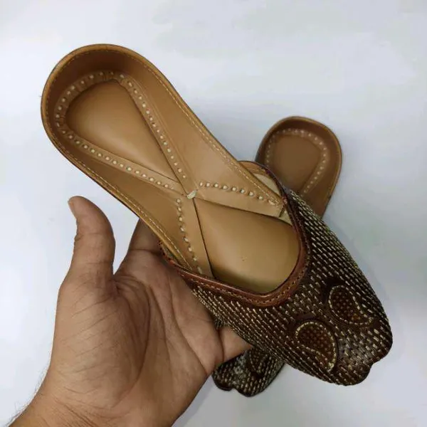 Womens_Genuine_Leather_Jutti