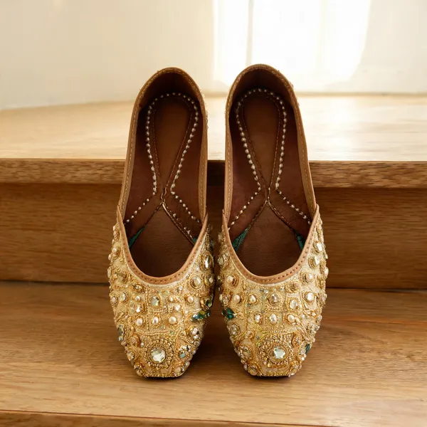 Womens_Genuine_Leather_Jutti
