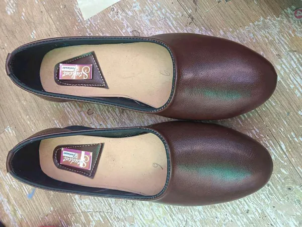 Womens_Genuine_Leather_Jutti