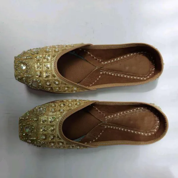 Womens_Genuine_Leather_Jutti