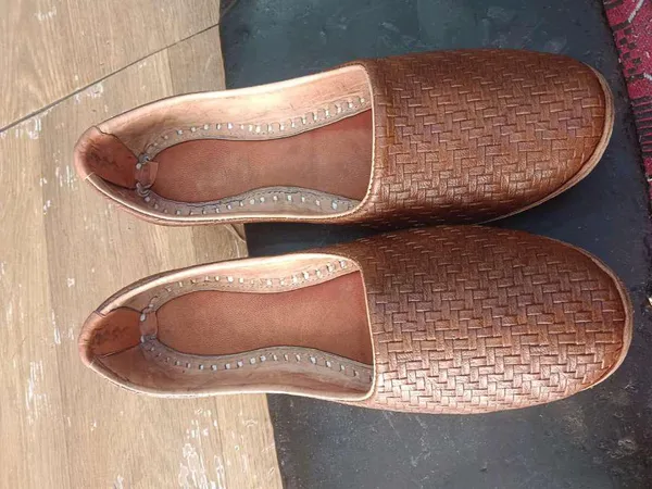 Womens_Genuine_Leather_Jutti