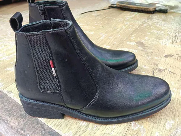 Mens_Genuine_Leather_Chelsea