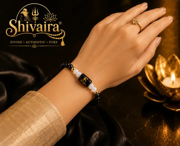 Scorpio_(Vrishchik_Rashi)_Zodiac_Bracelet_with_Raw_Selenite_Charging_Plate