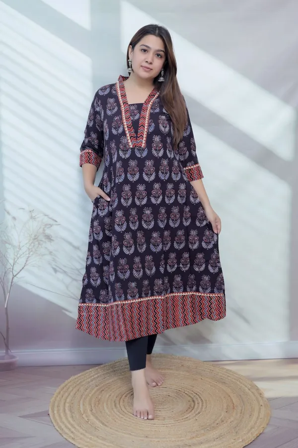 Ria_Black_Ajarakh_Buta_Natural_Dye_Cotton_Kurti