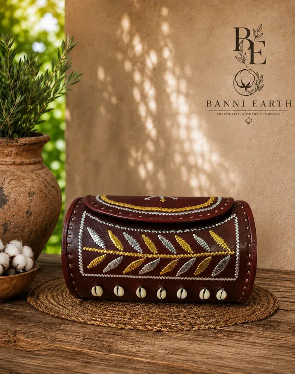 Brown_Embellished_Flap_Handicraft_Bag.
