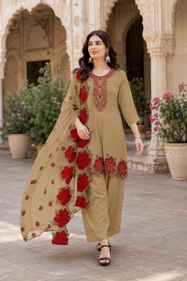 pakistani_farsi_salwar_suit_with_natural_crape_fabric_and_georgette_satin_dupatta