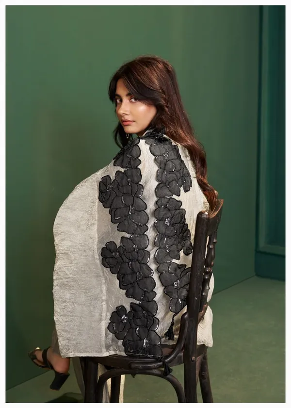 Off_White_Crush_Shimmer_With_Applique_&_Handwork_Kurta_Palazzo_Dupatta_Set
