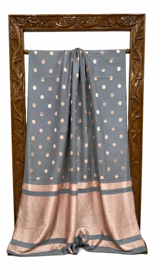 Grey_Polka_Dot_Saree_for_Women