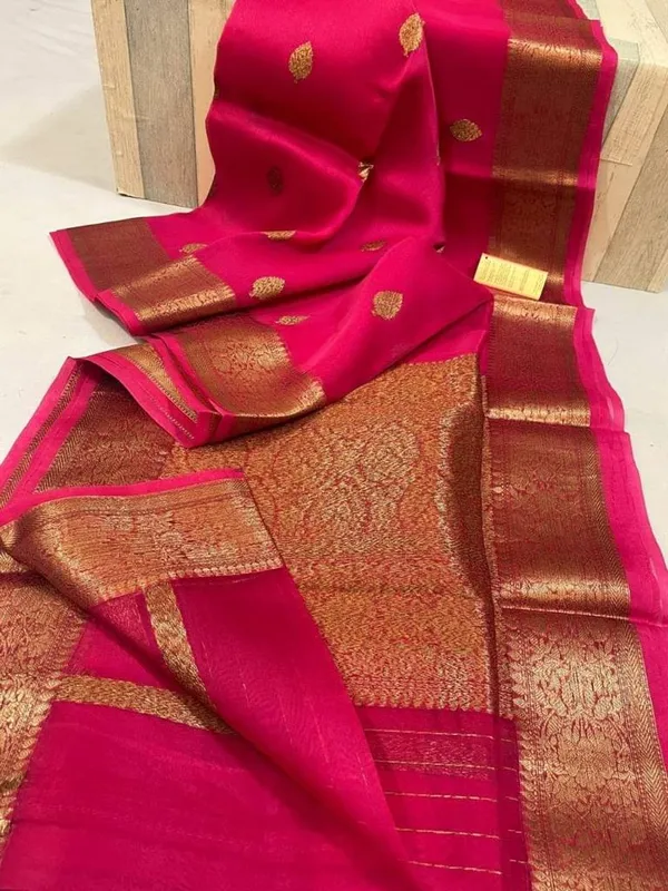 Pink_Banarasi_Kora_Silk_Sarees_Copper_Zari_Weaving_Boota_Body_Jamawork