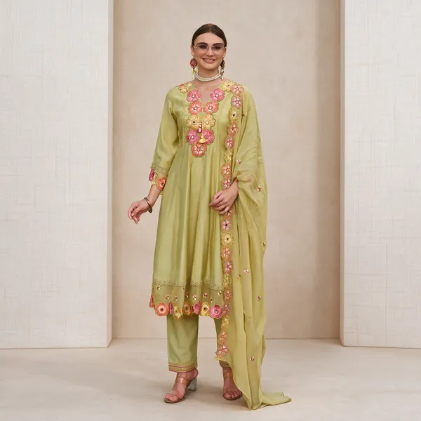 Green_Natural_Crepe_Anarkali_Floral_Embroidered_Kurta_Set_For_Women