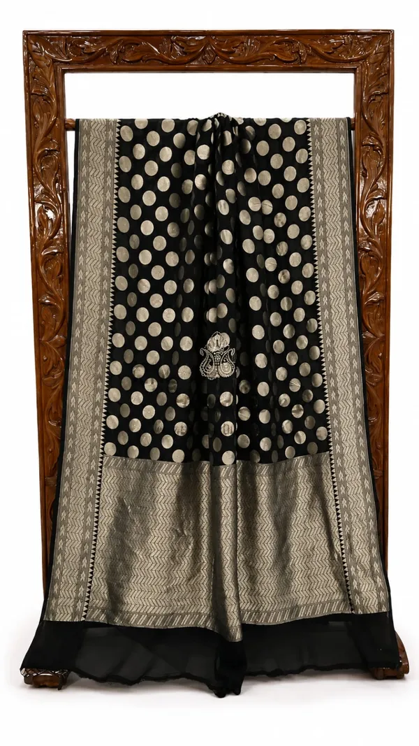 Black_Banarasi_Silk_Sarees_Banarasi_Katan_Silk_Sarees_With_Almond_Zari_Weaving_Circle_Design