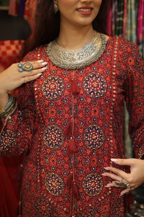 Red_Straight_Paisley_Salwar_Suit_Set_For_Women