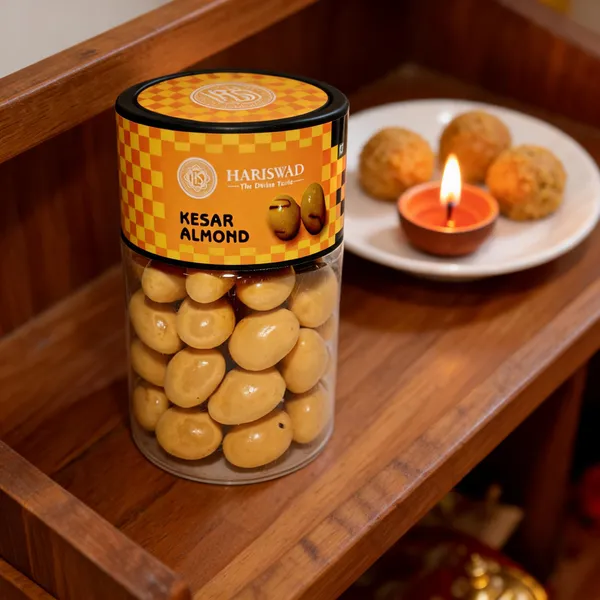 Kesar_Almond_Dragees