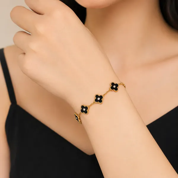 Midnight_Clover_Bracelet_52219