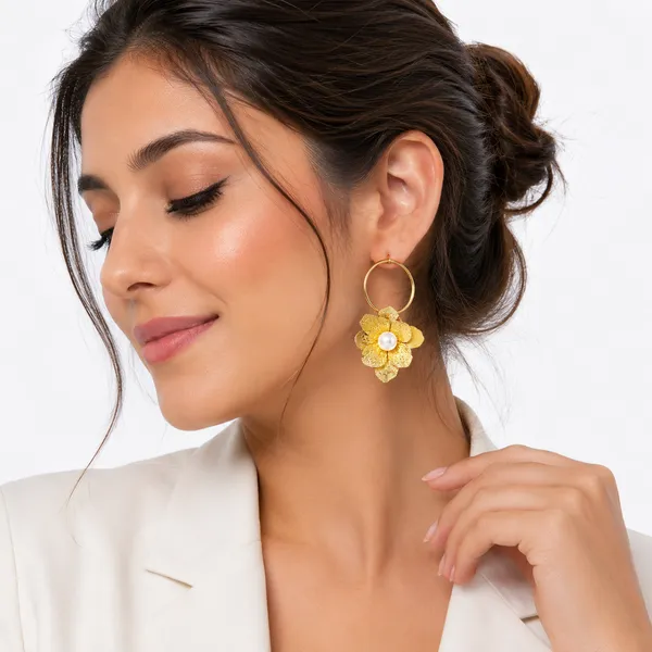 Flora_Pearl_Hoop_Earrings_52344