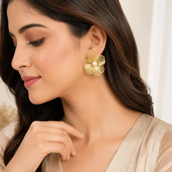 Flora_Pearl_Radiance_Earrings_52411