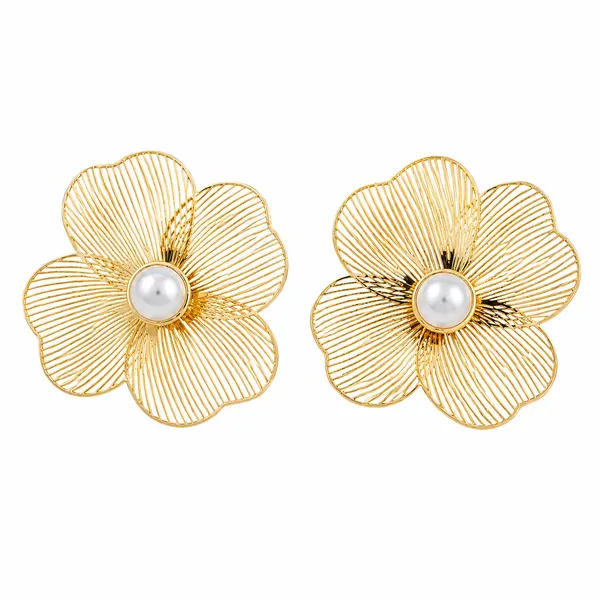 Flora_Pearl_Radiance_Earrings_52411