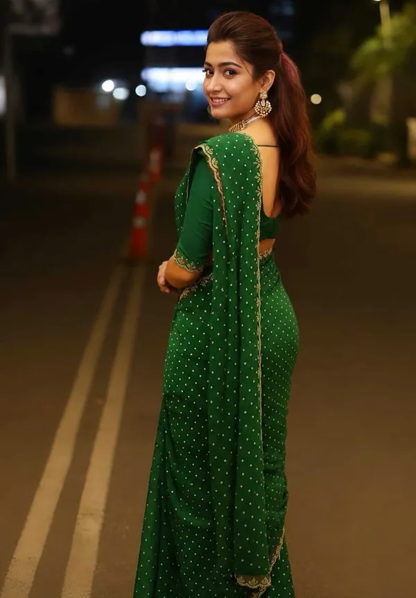 Green_Georgette_Embellished_Saree_For_Women