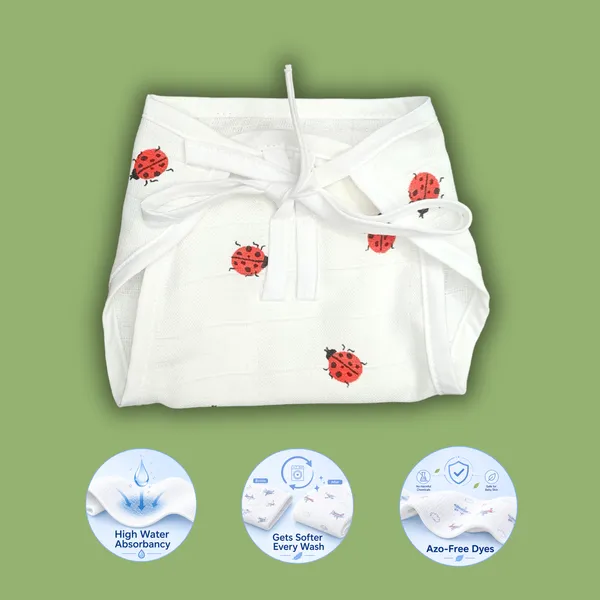 White_Muslin_Nappy_Set_for_Babies_(3_Pieces)_Lady_Bug,_Aeroplane,_Cars_Design