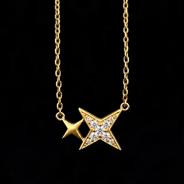 Gold_Rhinestone_Star_Pendant_Necklace_For_Women