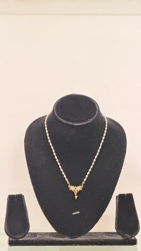 Gold_Tone_Beaded_Pendant_Necklace_for_Women