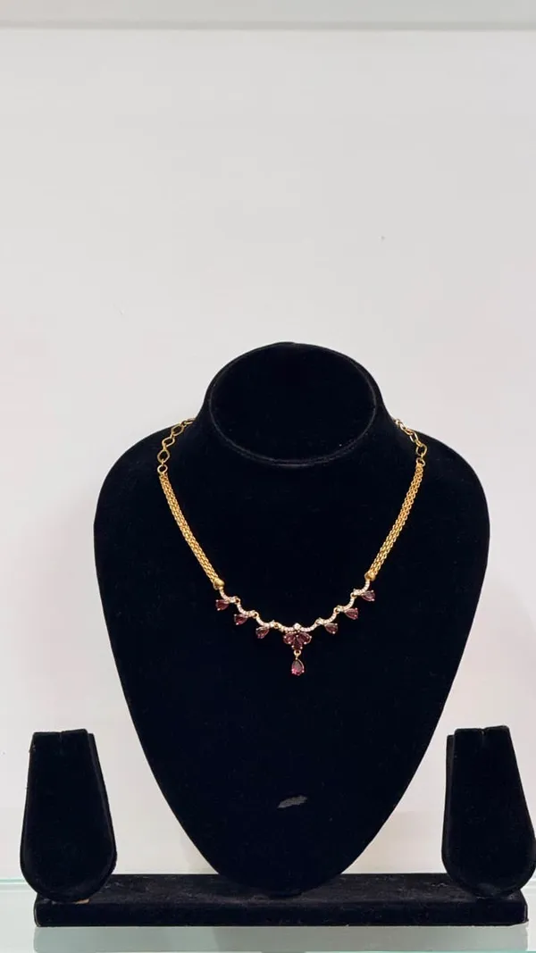 Gold_Tone_Stone_Embellished_Necklace_for_Women