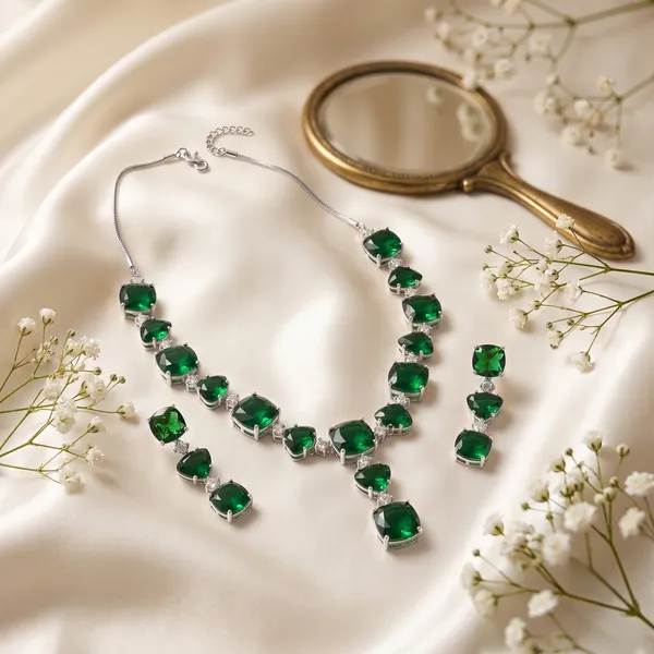 Green_Stone_Necklace_Set_For_Women