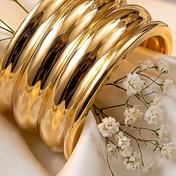 Chunky_Gold_Bangle